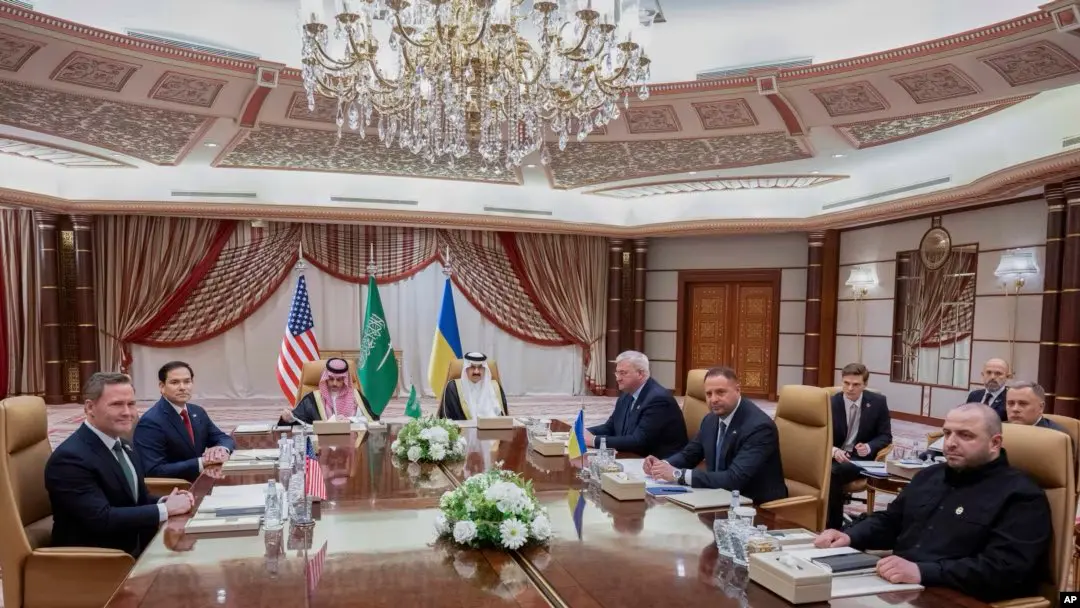 Ukraine-Us Meeting To Negotiate Partial Ceasefire Begins in Riyadh ...