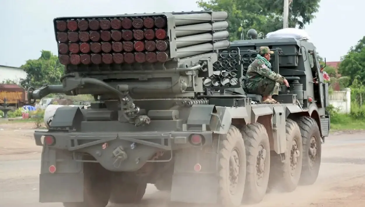 (FILE). Cambodian Rockets in Oddar Meanchey. Photo: EFE.