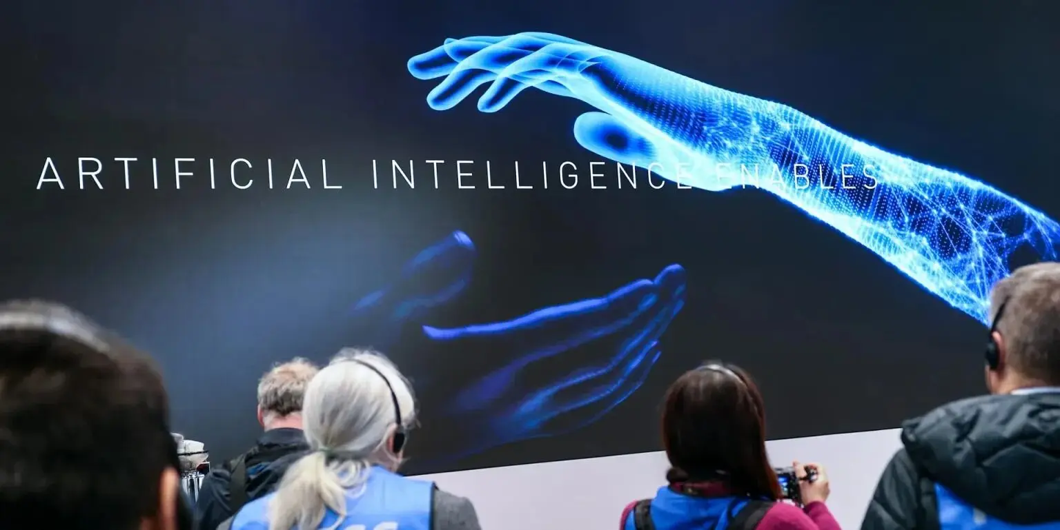 U.S. defense expands AI use with leading tech firms, raising data security and ethical questions.Photo:EFE.