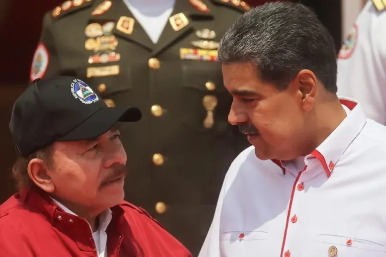 Daniel Ortega y Rosario Murillo envían mensaje de unidad y resistencia al pueblo venezolano en su día histórico.Photo:EFE.