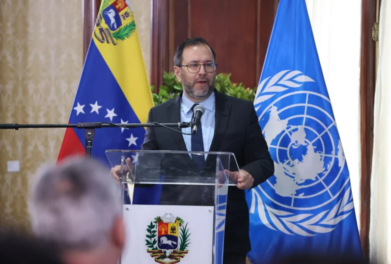 Venezuelan foreign minister Yván Gil shares government’s condolences for devastating floods in U.S. southwest.Photo:EFE.