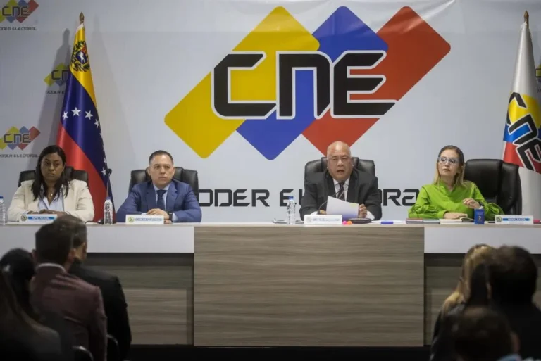 CNE hosts international observers as Venezuela prepares for municipal elections. Photo: EFE.