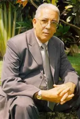 Portrait of Eduardo Torres Cuevas legacy: A Cuban intellectual whose life’s work shaped the nation’s historical consciousness and cultural identity.