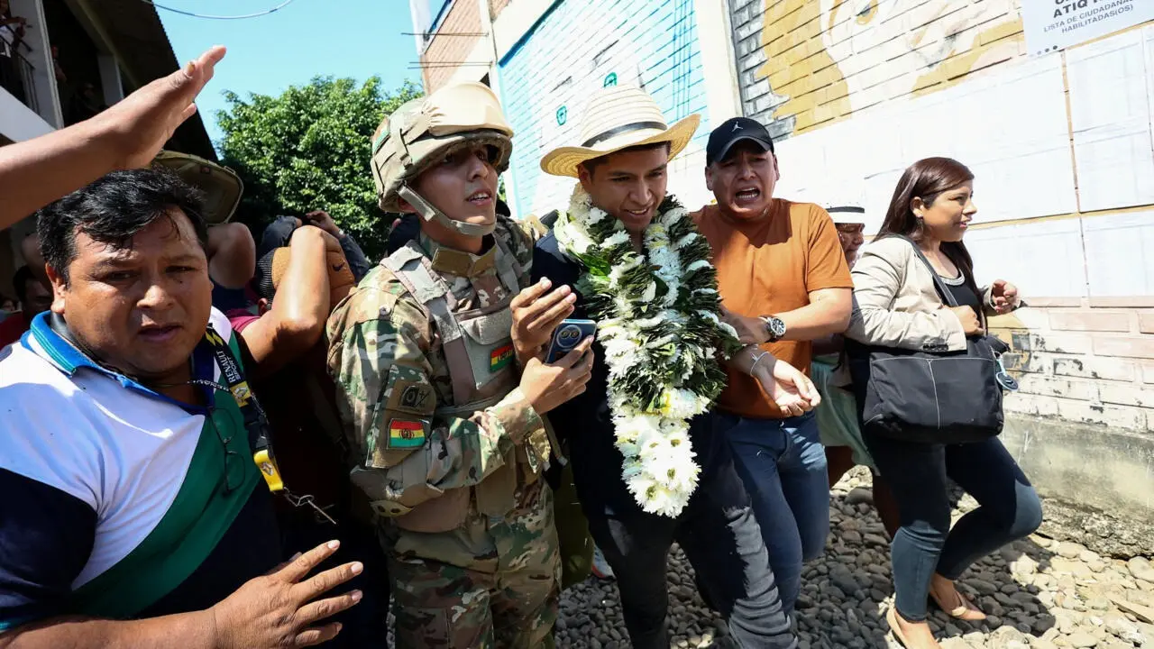 Mob Stones Bolivian Presidential Candidate Andrónico Rodríguez After Casting His Vote