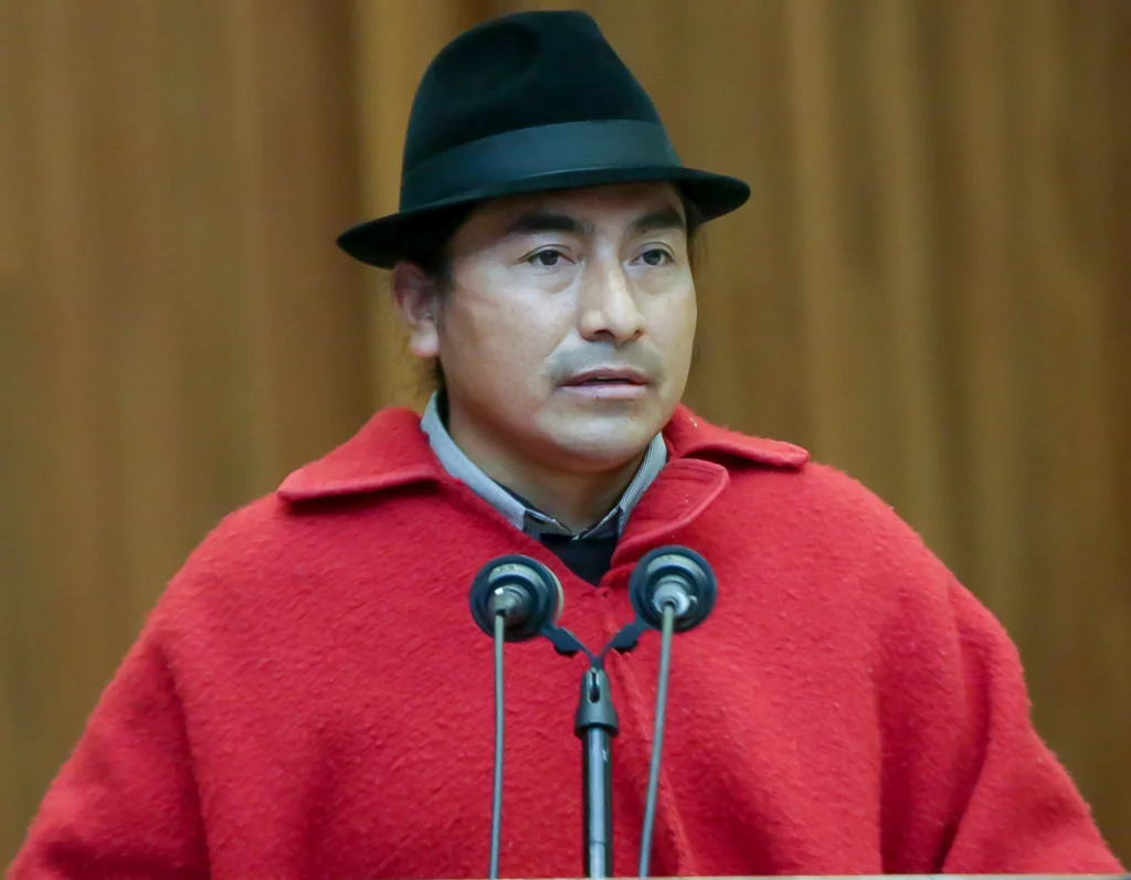 Ecuador: Indigenous Movement Denounces Assassination Attempt Against Leonidas Iza