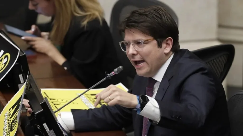 (FILE) Right-wing Senator Miguel Uribe Turbay. Photo: EFE.