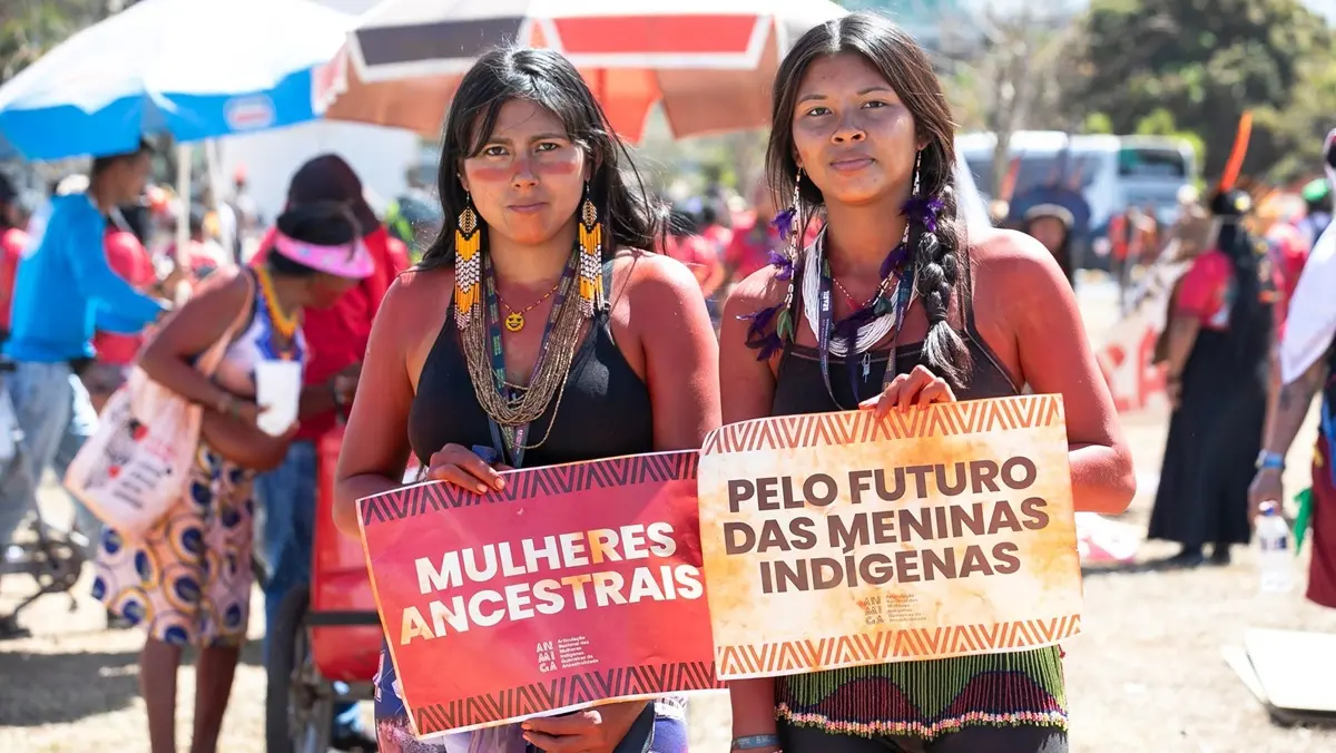 Brazilian Indigenous Women March Demanting Reproductive Health Access and Land Rights