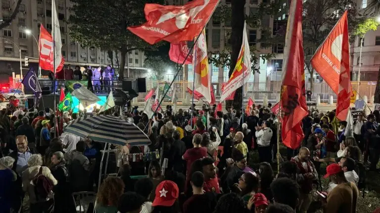 Brazilian activists rally nationwide to defend sovereignty against US economic aggression. Photo: Agencia Brasil.