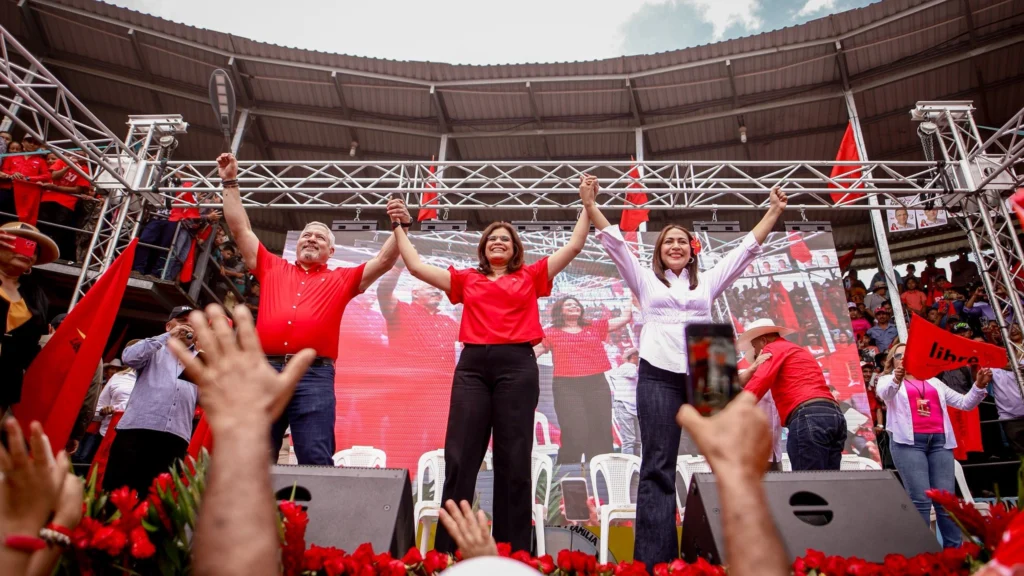Honduras’ Presidential Candidate Moncada Pledges to Carry National Refoundation Agenda at Rally in Trojes