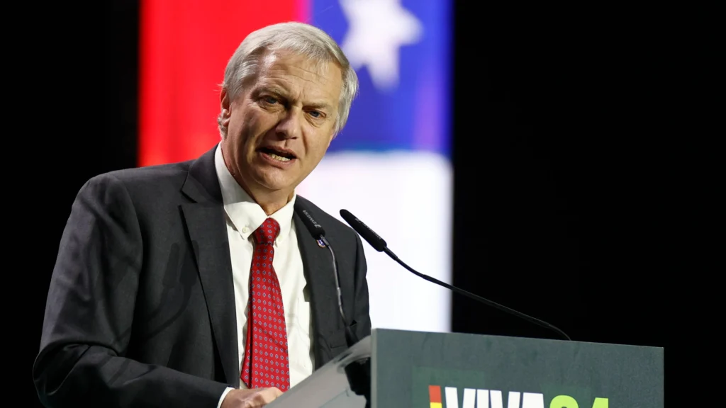 Online Attacks on Chile’s Presidential Contenders Rivaling Kast Traced to Far-Right Supporters