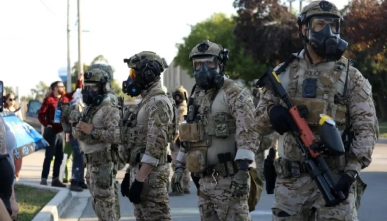 The Immigration and Customs Enforcement (ICE) is part of the deployment troops in Memphis. Photo: EFE