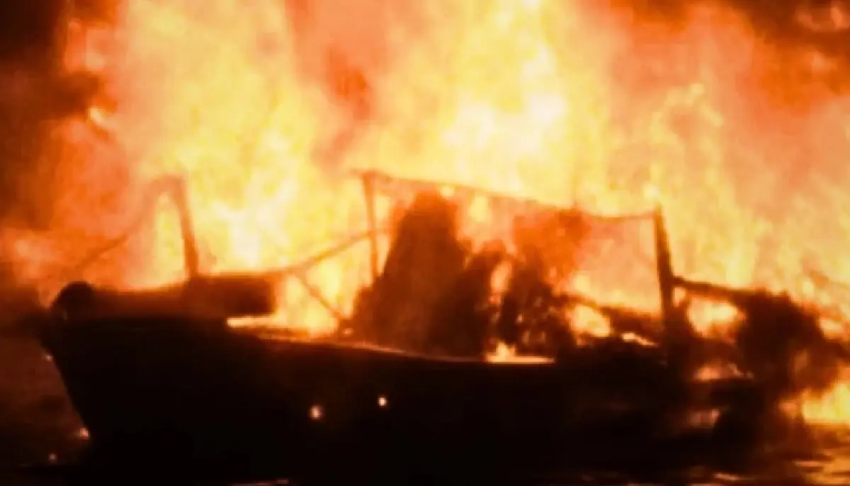 Fire Destroys Fishing Boats Amid Rising Violence in Ecuador’s Cocaine Transit Zone
