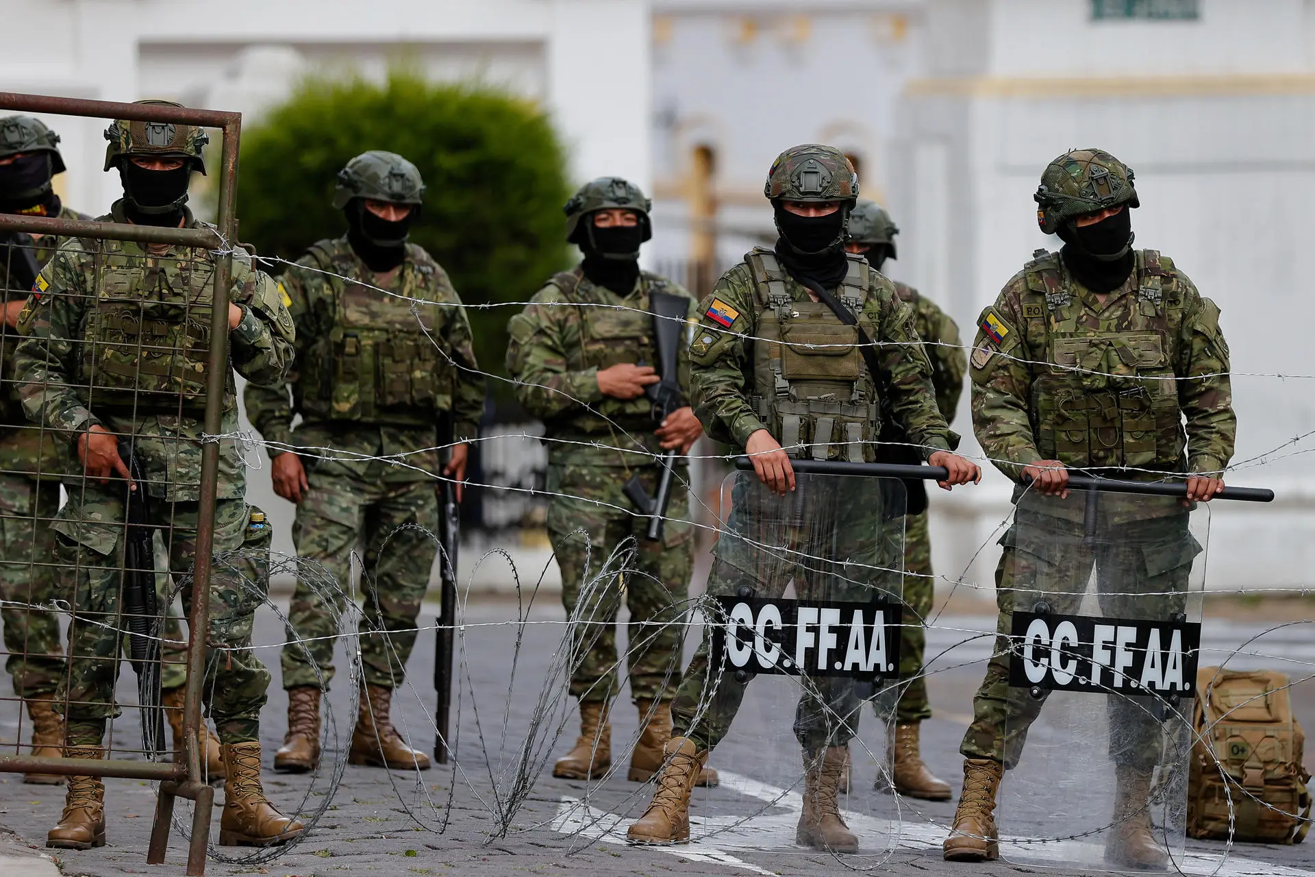 Two Armed Attacks Leave Nine Dead In Coastal Area Of Ecuador