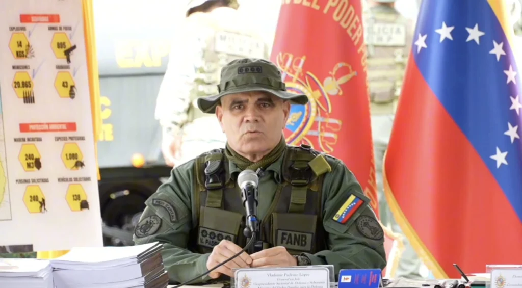 Breaking: Venezuela-US Tensions Rise as F-35 Jets Spotted Near Coast - Defense Minister Issues Strong Warning Against Military Provocations.