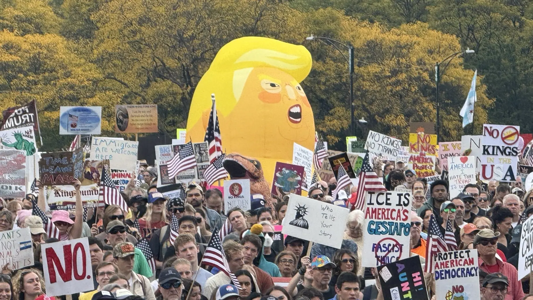 U.S. “No Kings” Protests Reject Trump’s Authoritarian Administration