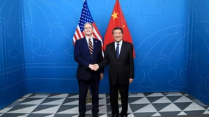 (FILE) U.S. Treasury Secretary Scott Bessent alongside Chinese Vice Premier He Lifeng. Photo:@SecScottBessent