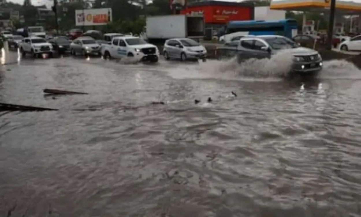 Heavy Rains In Tegucigalpa Cause Flooding