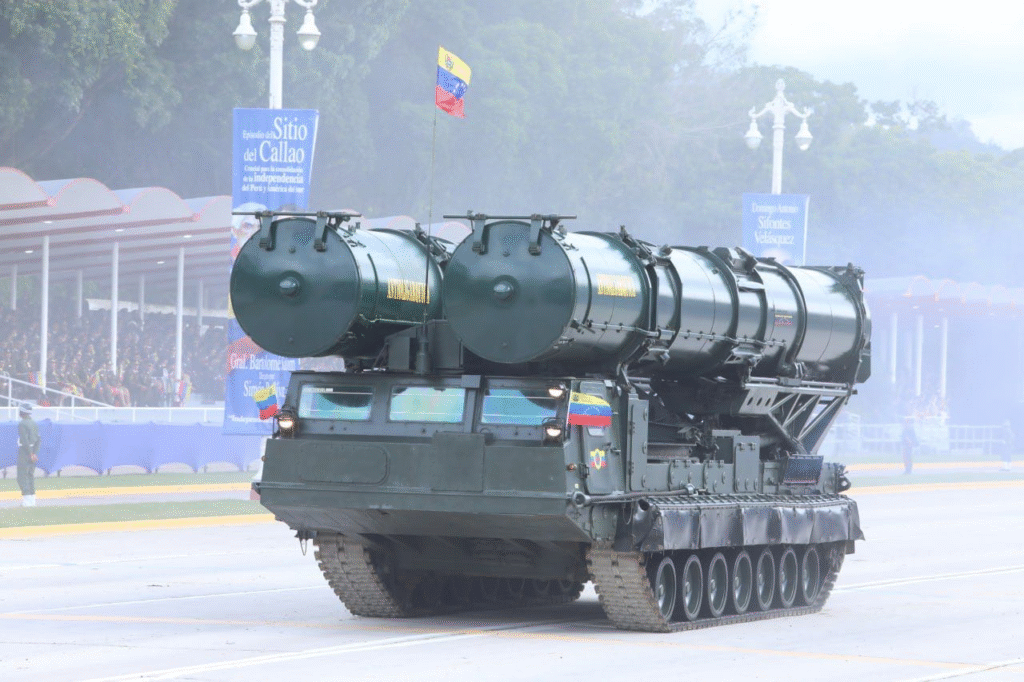 Venezuela tiene "miles de operadores" entrenados para usar estos sistemas, asegurando que la nación esté "una patria inexpugnable."