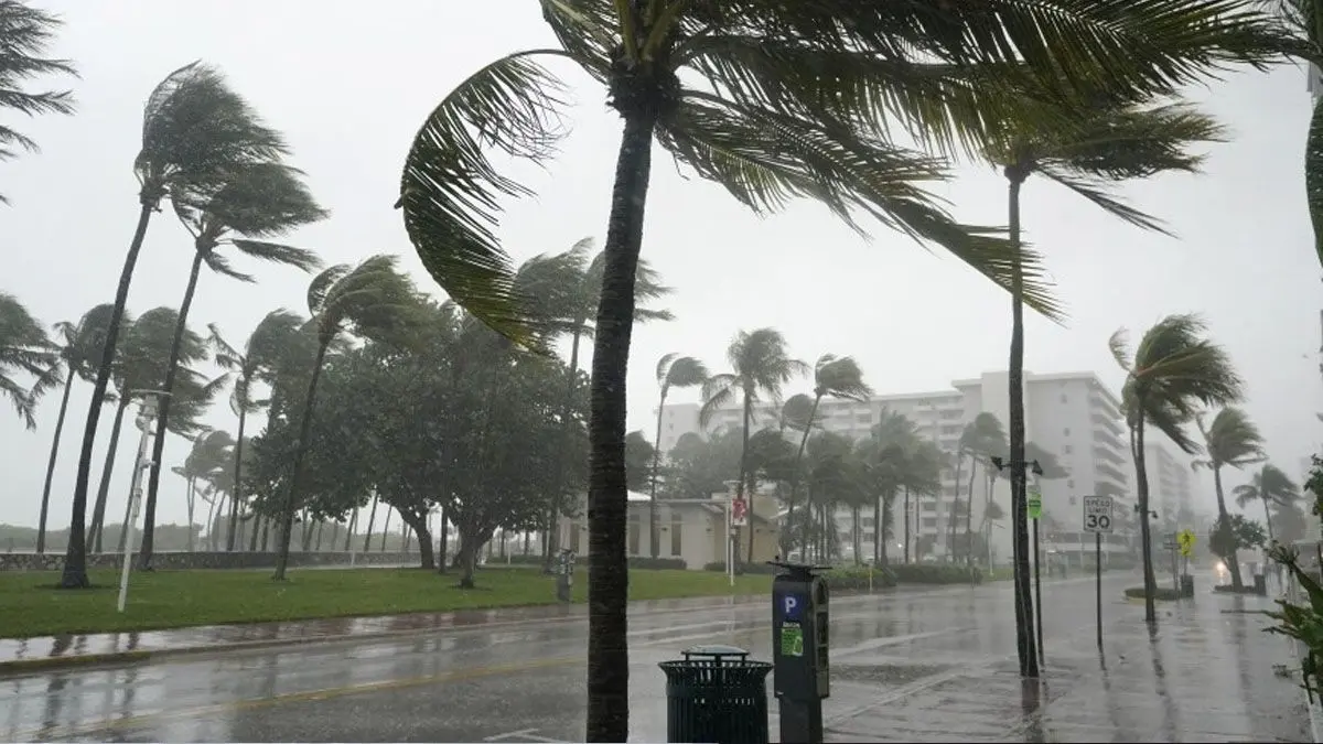 Huracán Melissa avanza como potente categoría 4 en el Caribe
