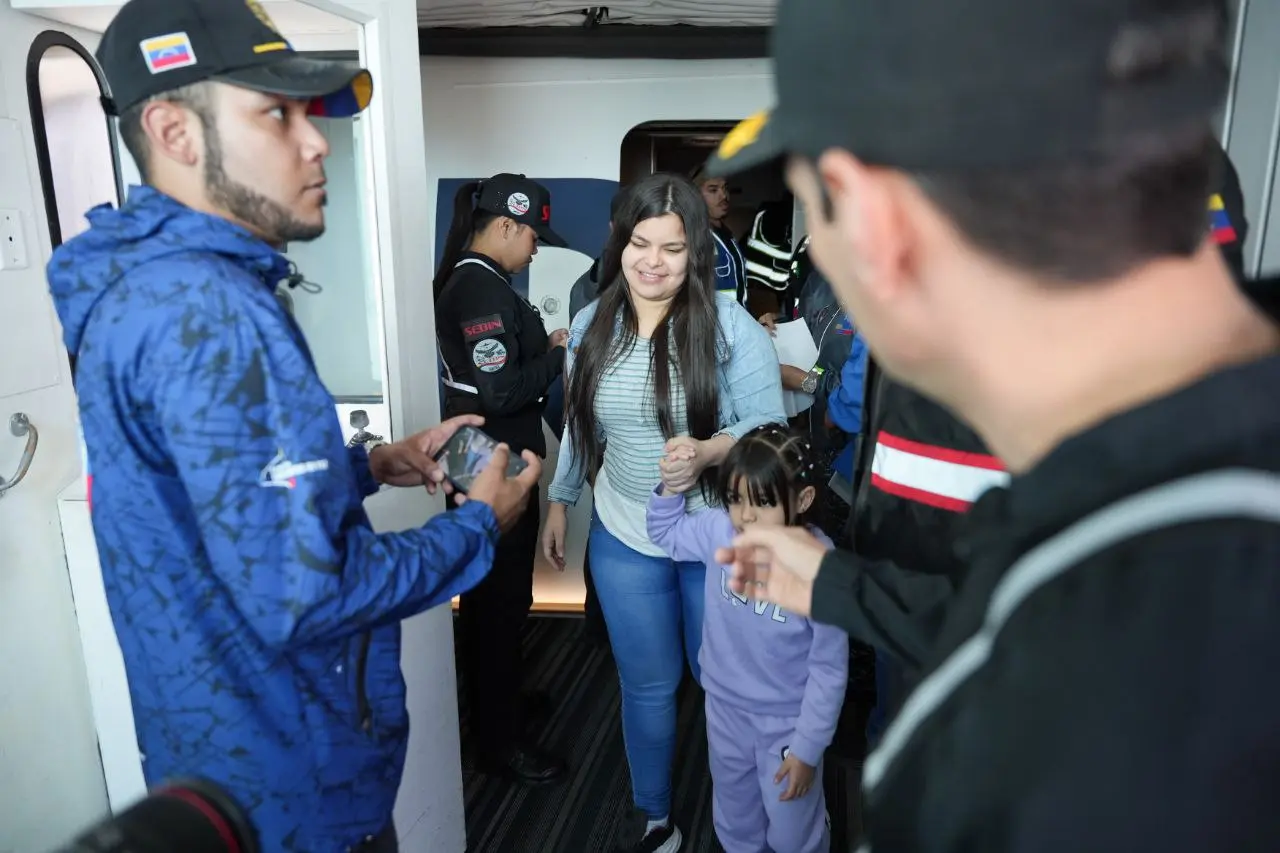 Venezuela rescues 7-year-old girl separated from her mother in the U.S.