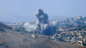 (FILE) Smoke billows from the site of an Israeli airstrike that targeted southern Lebanese villages, as seen from Marjaayoun, southern Lebanon, 25 September 2024. Photo: EFE.