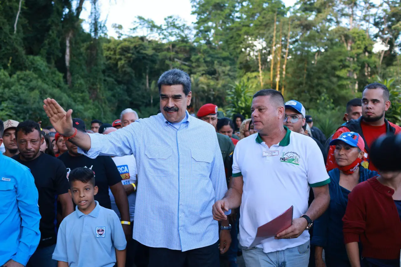 President Maduro calls for strengthening direct democracy through popular consultation