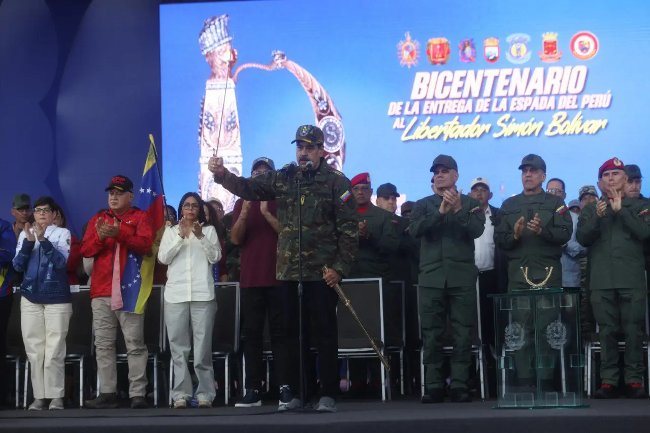Maduro Leads Ceremony Commemorating the Bicentennial of the Presentation of the Sword of Peru to Simón Bolívar