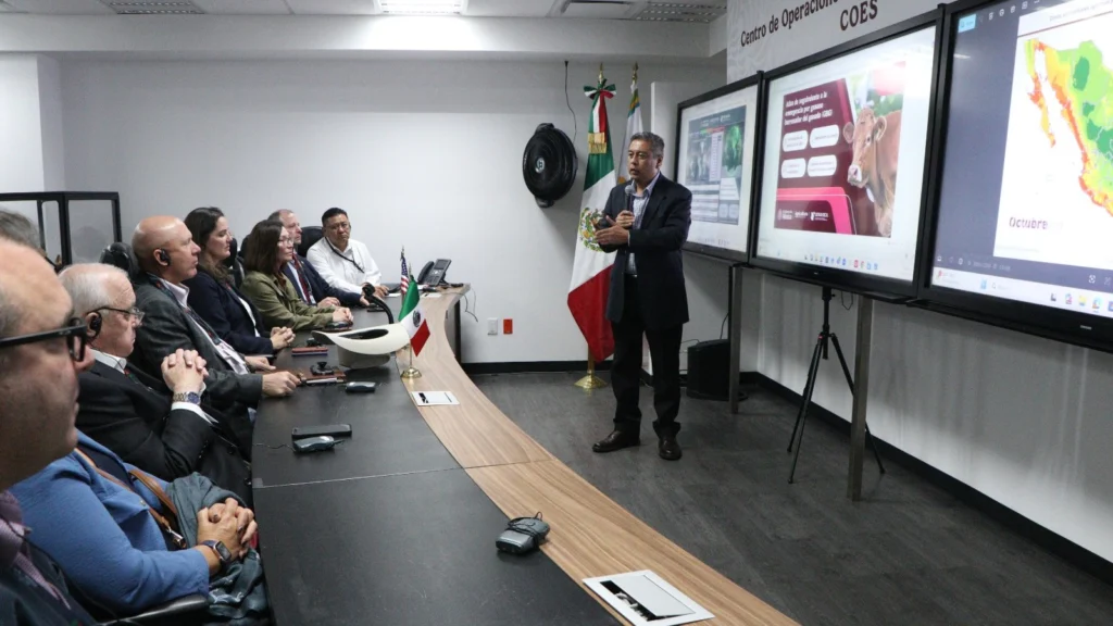 Senasica meeting with U.S. representatives. Photo: Senasica.