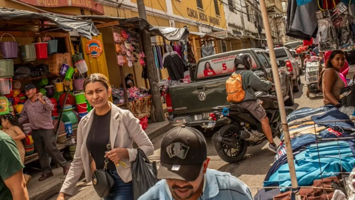 Honduran President Urges Voters to Head to the Polls