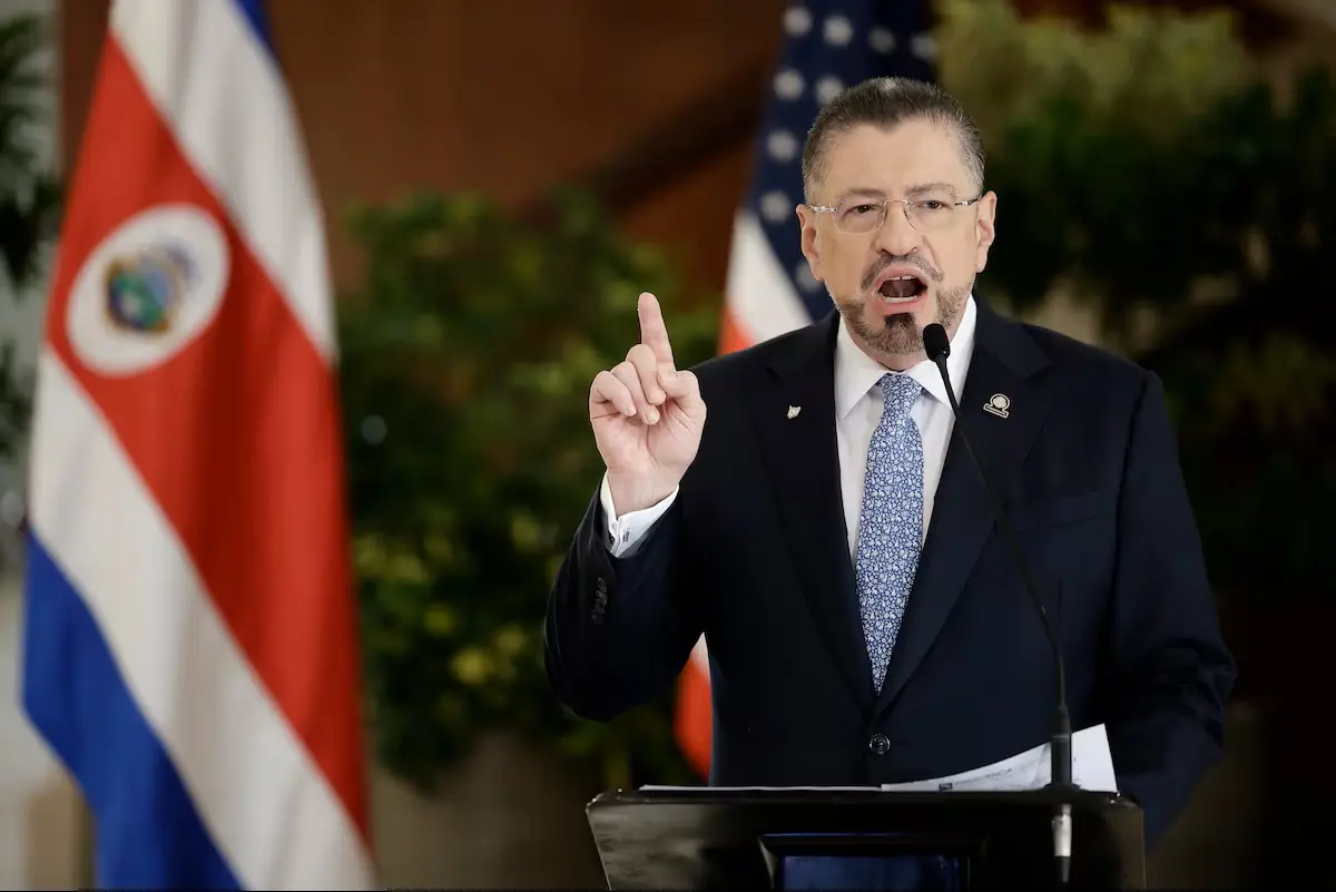 Costa Rican Legislators Ask to Revoke President’s Chaves Immunity