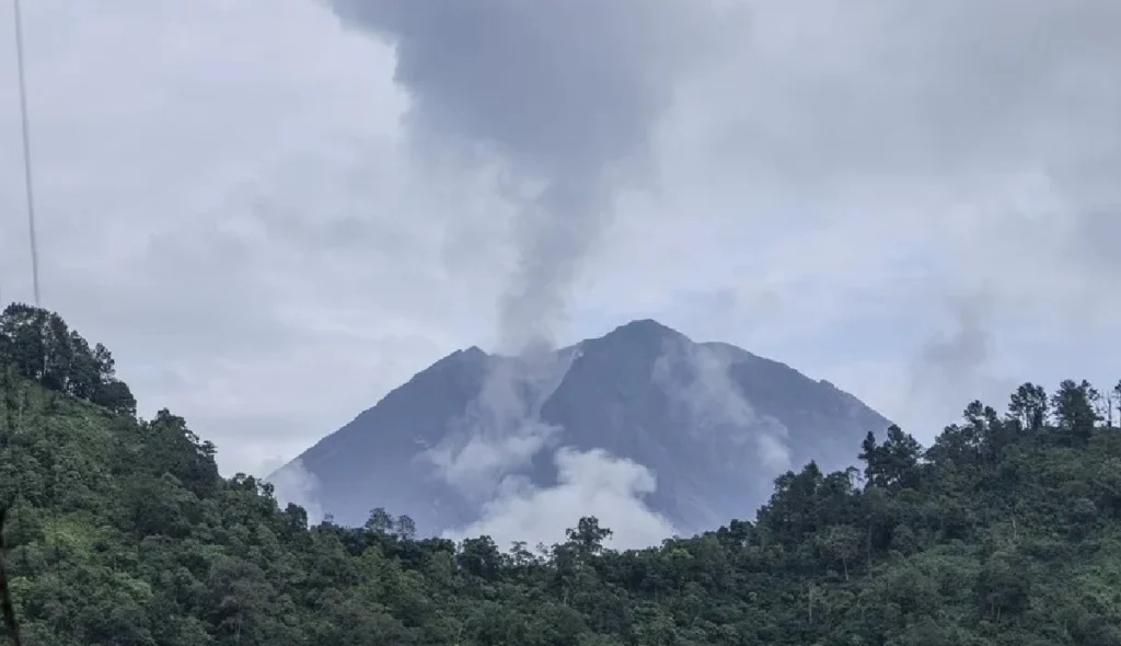 Indonesian volcano erupted. Photo: EFE