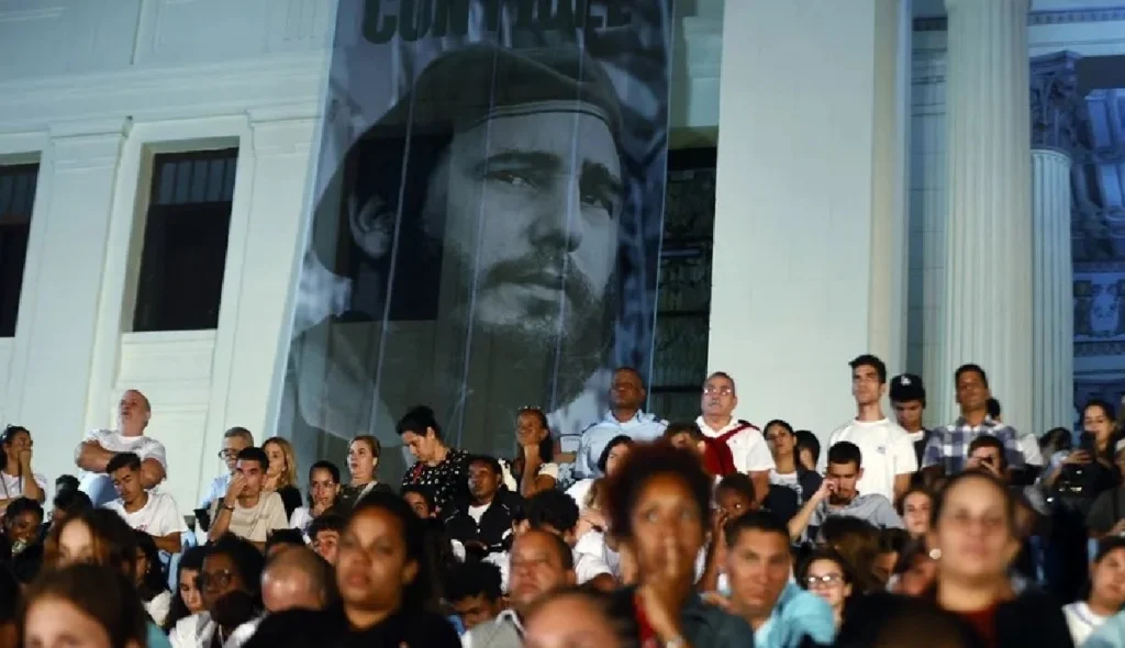 “Fidel carried the Revolution on his shoulders,” youth leader Estevez stressed at the ceremony. Photo: EFE