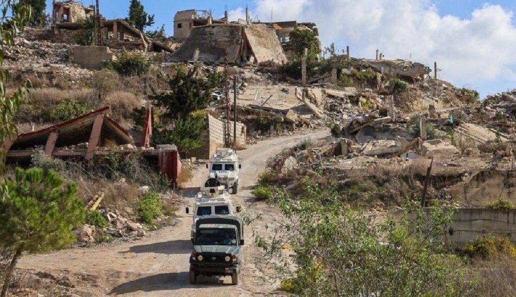 UNIFIL peacekeepers and the Lebanese army (LAF) conduct daily patrols to prevent escalation and help restore stability in south Lebanon. Photo: UNIFIL.