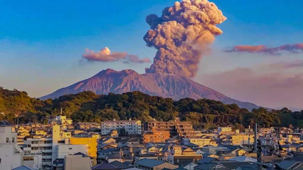 (FILE) Sakurajima volcano. Photo: Klook.com