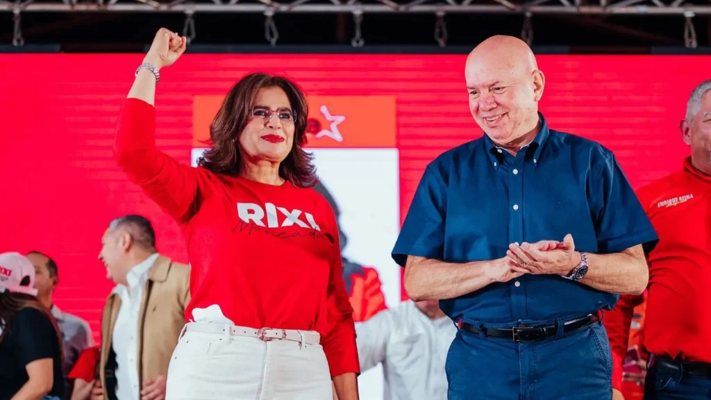 Honduras' ruling party’s candidate, Rixi Moncada, remains the clear frontrunner in international polls, leading voter preference. Photo: X/ @PartidoLibre