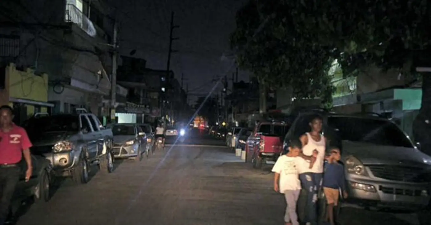 Dominican Republic Citizens Protest Over Nationwide Blackout
