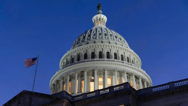 (FILE) The US Capitol Building is seen at dusk before a Senate vote on Capitol Hill in Washington, DC, US, 16 January 2024. Photo: EFE.