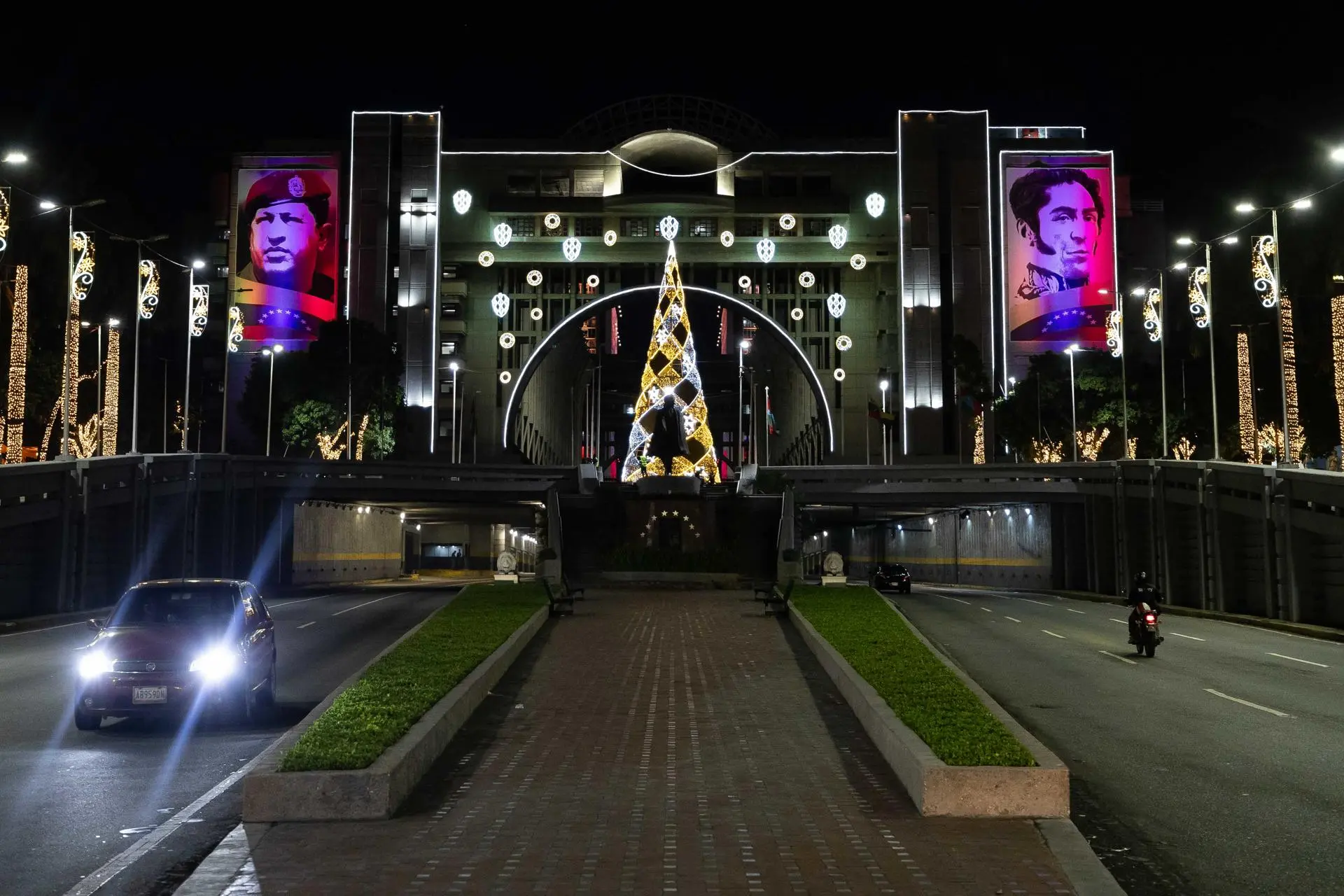 President Maduro Warns No One Will Spoil Christmas for the Venezuelan People