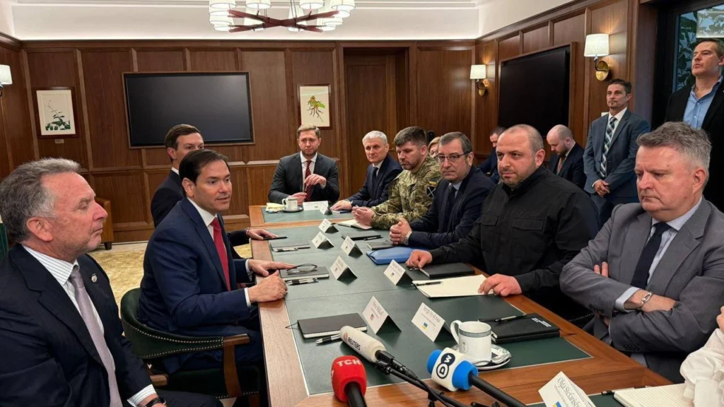 Meeting between a U.S. and a Ukrainian delegation. Photo: X/ @rustem_umerov