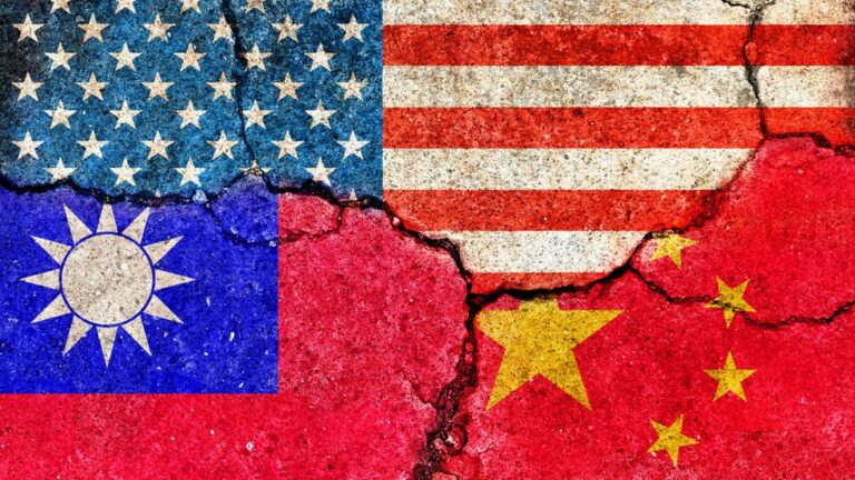 Donald Trump has said that in the coming days he will begin a campaign supposedly aimed at attacking drug trafficking enclaves in Venezuela.