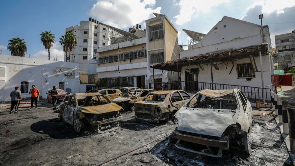 (FILE) Al Ahli hospital destroyed in Gaza, October 19, 2023. Photo: EFE.