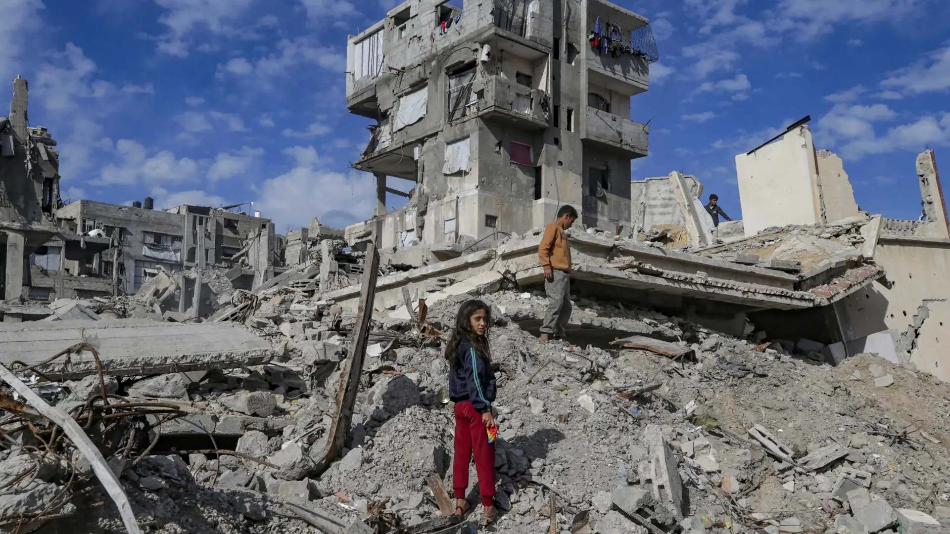 Israeli Strikes Continue in Gaza Despite Ceasefire, Killing Dozens