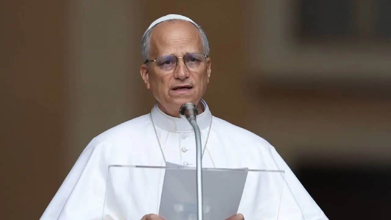 Pope Leo XIV Calls for Ceasefire and Dialogue Between Thailand and Cambodia