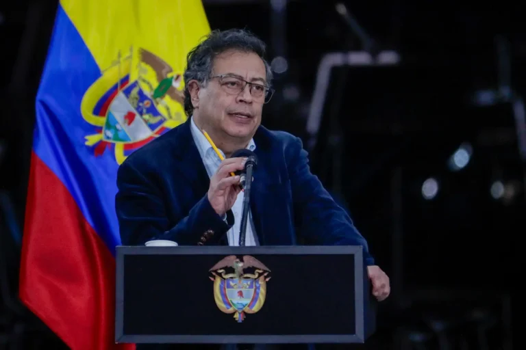 Gustavo Petro Orders Investigation into Crimes Against Civilians in the Caribbean Sea