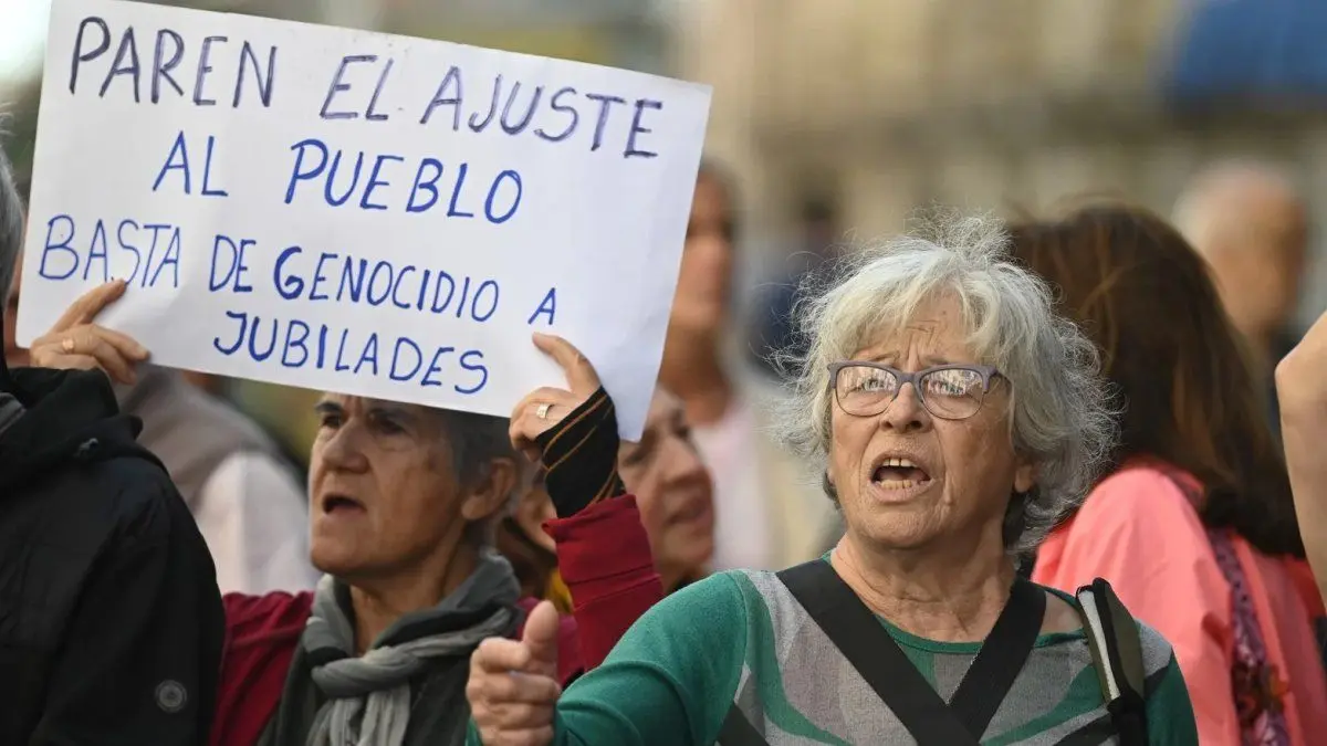 Retirees and People with Disabilities Protest in Argentina Against Milei’s Vetoes