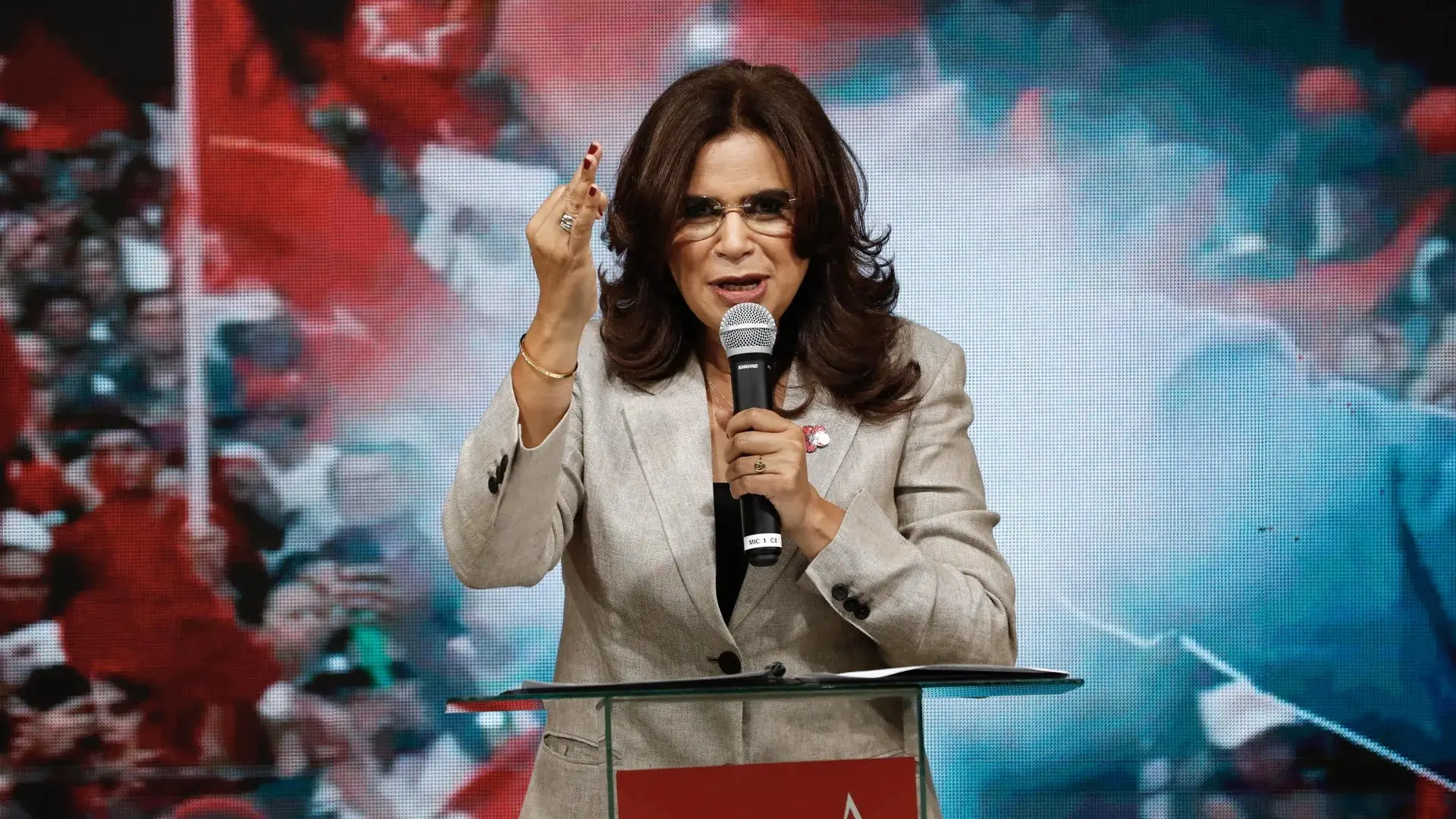 Hondurans Remain at Polling Stations Amid Trump’s Interference and Fraud Warnings