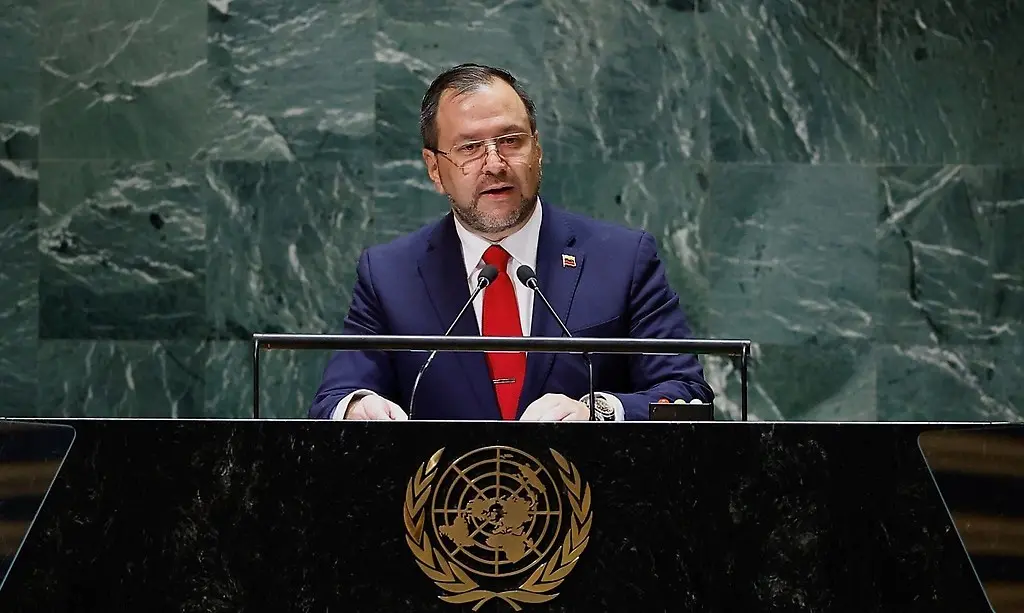 Venezuela Thanks Iran for Rejecting US Maritime Piracy