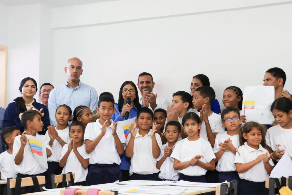 Delcy Rodríguez: More than 6 million children returned to school in Venezuela