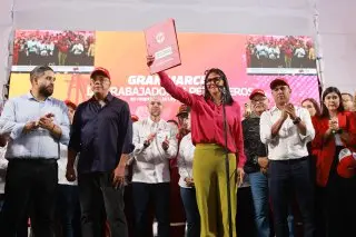 Venezuelan Acting President Delcy Rodríguez Leads March in Support of Hydrocarbons Law