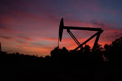 Oil Prices Drop After U.S. Moves in Venezuela